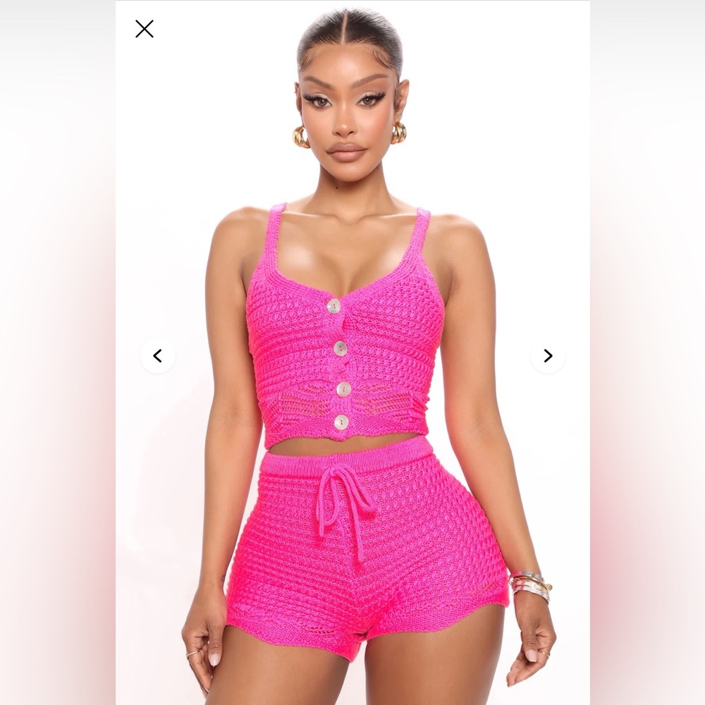 Fashion Nova Look At Me Crochet Short Set, Fuchsia NWT Medium